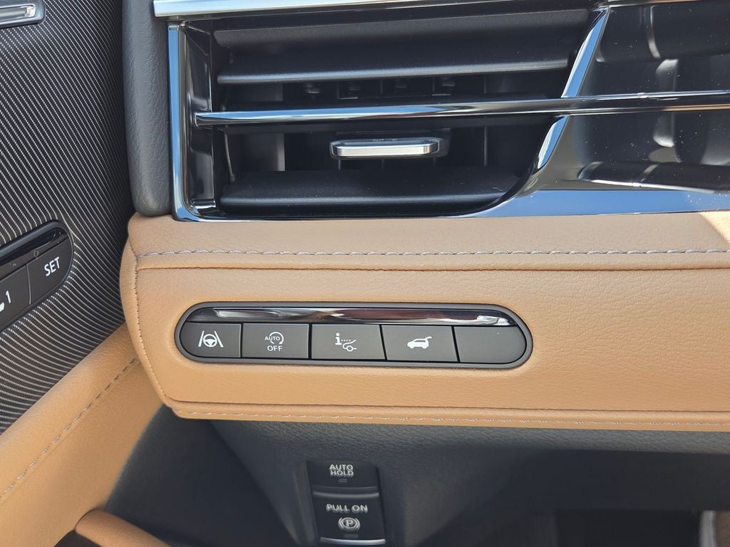 2027 INFINITI QX80 LUXE