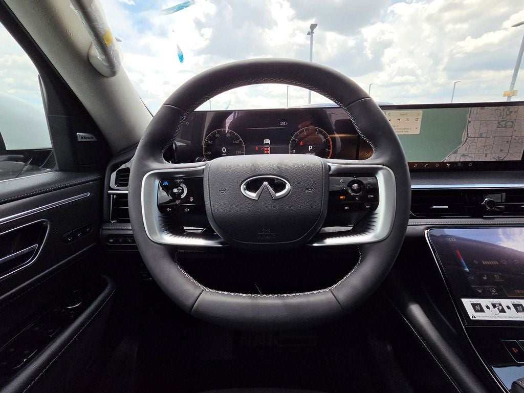 2027 INFINITI QX80 LUXE