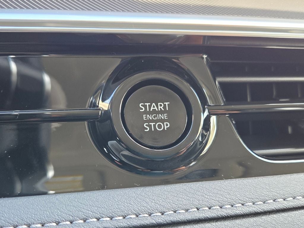 2027 INFINITI QX80 LUXE