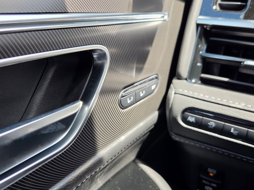 2027 INFINITI QX80 LUXE