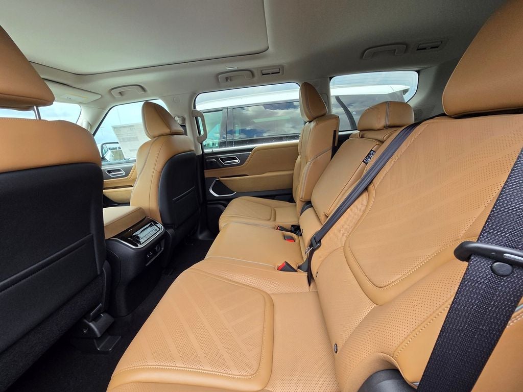 2027 INFINITI QX80 LUXE