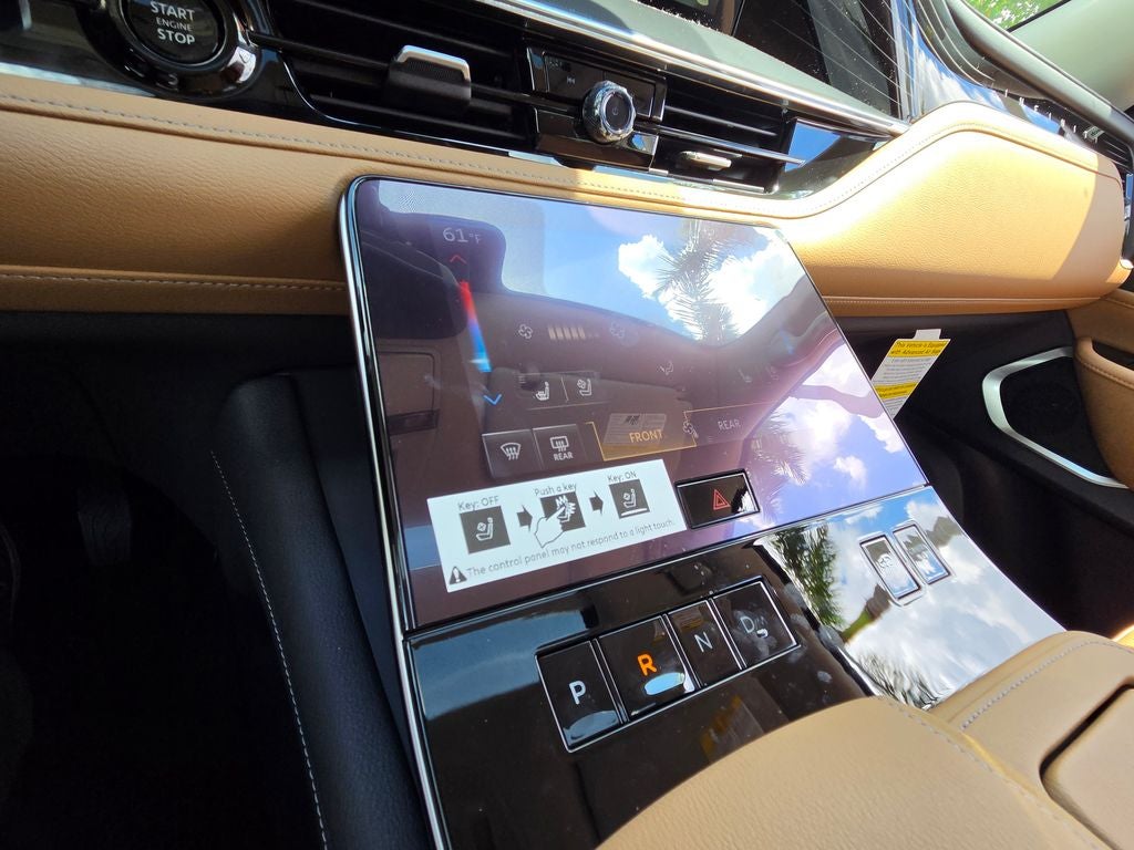 2027 INFINITI QX80 LUXE