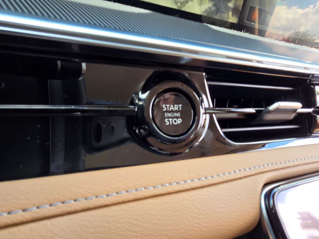 2027 INFINITI QX80 LUXE