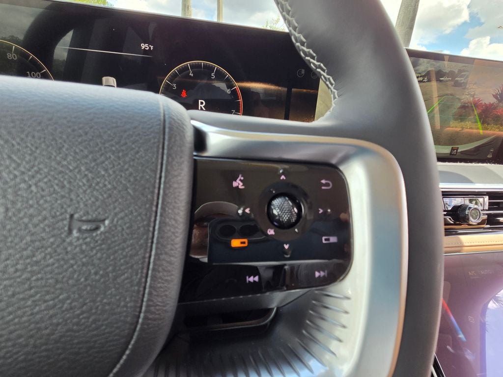 2027 INFINITI QX80 LUXE