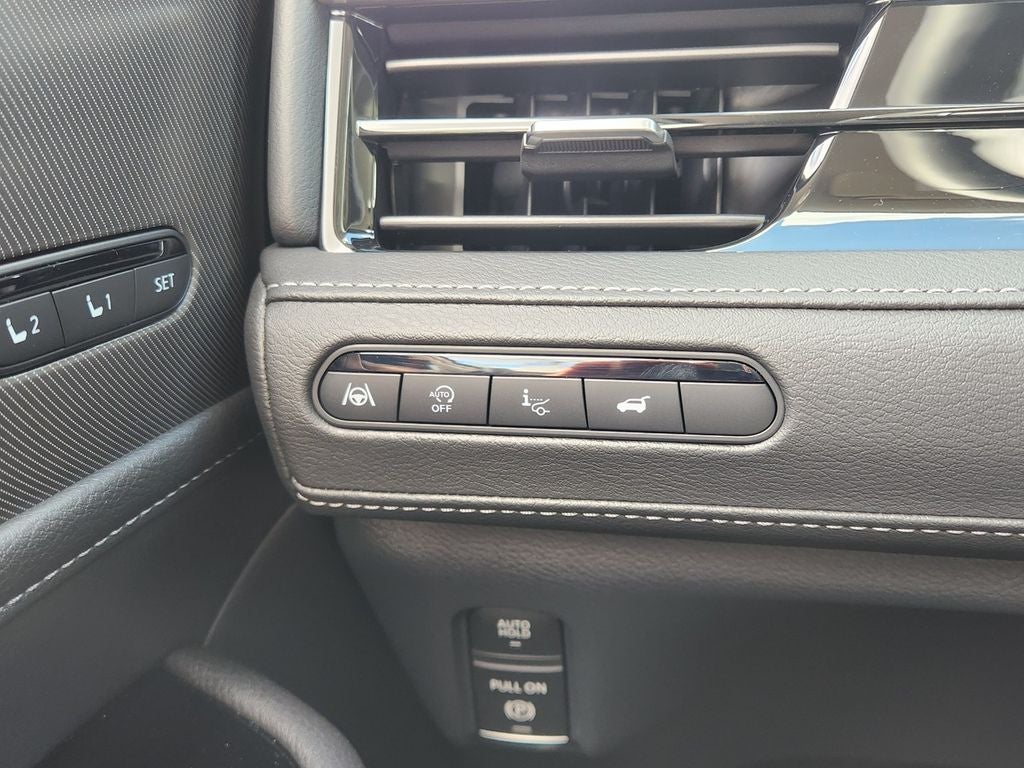 2026 INFINITI QX80 LUXE