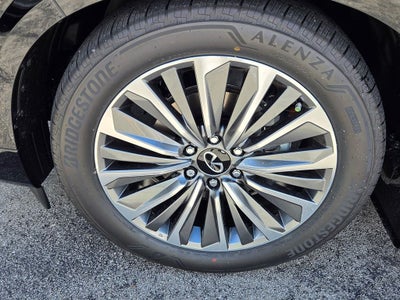 2027 INFINITI QX80 LUXE