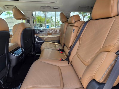 2027 INFINITI QX80 LUXE