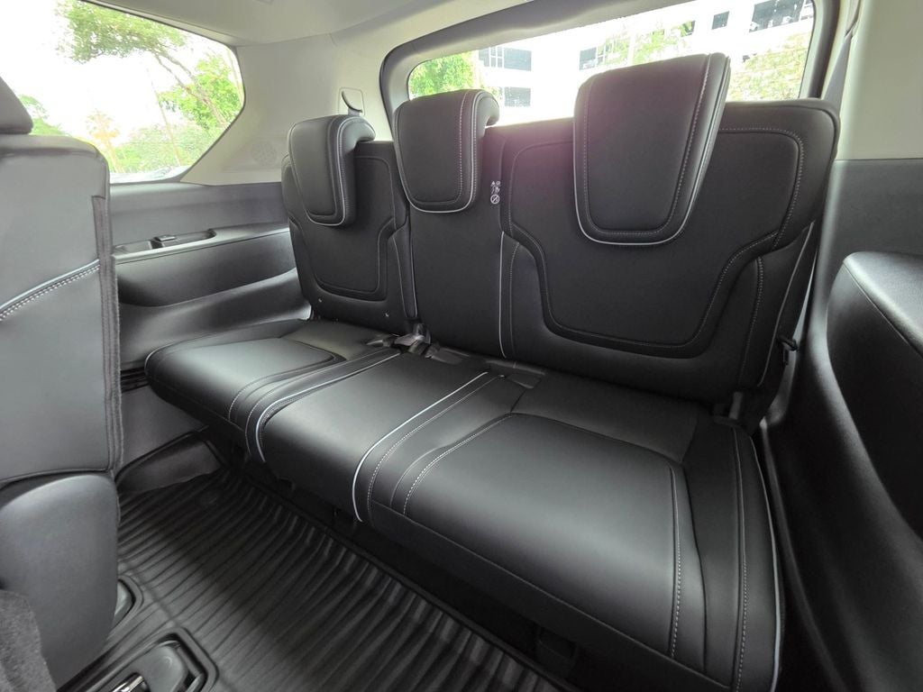 2027 INFINITI QX80 LUXE