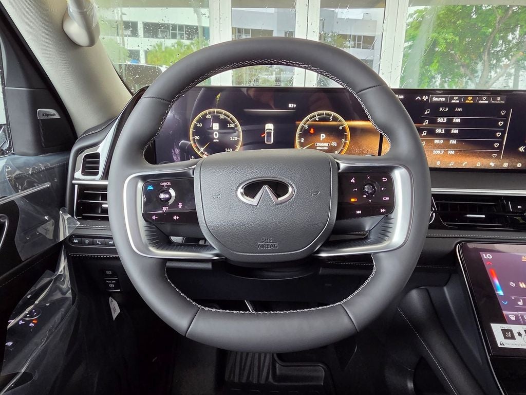 2027 INFINITI QX80 LUXE