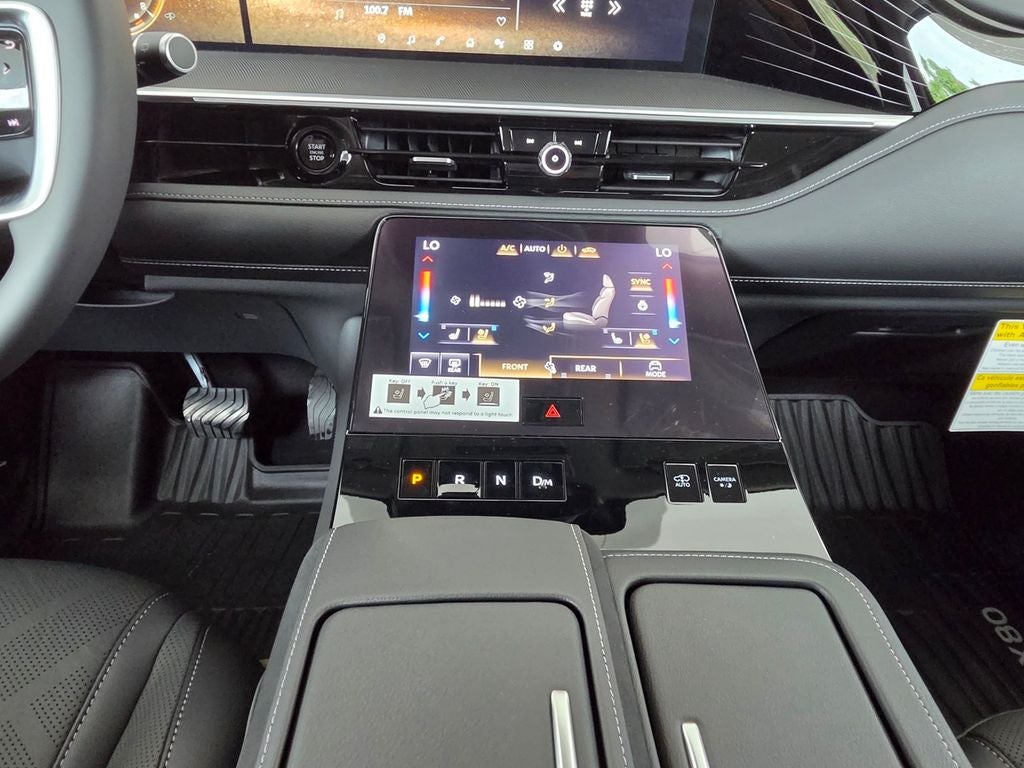 2027 INFINITI QX80 LUXE