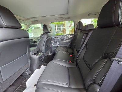 2027 INFINITI QX80 LUXE