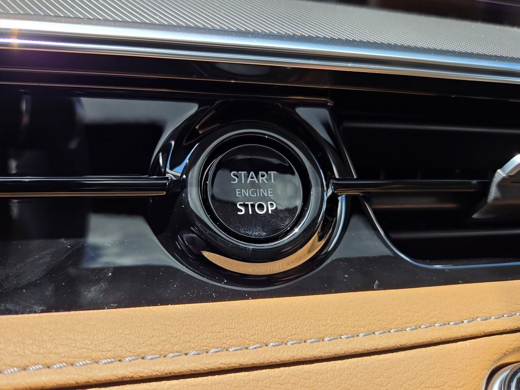 2027 INFINITI QX80 LUXE
