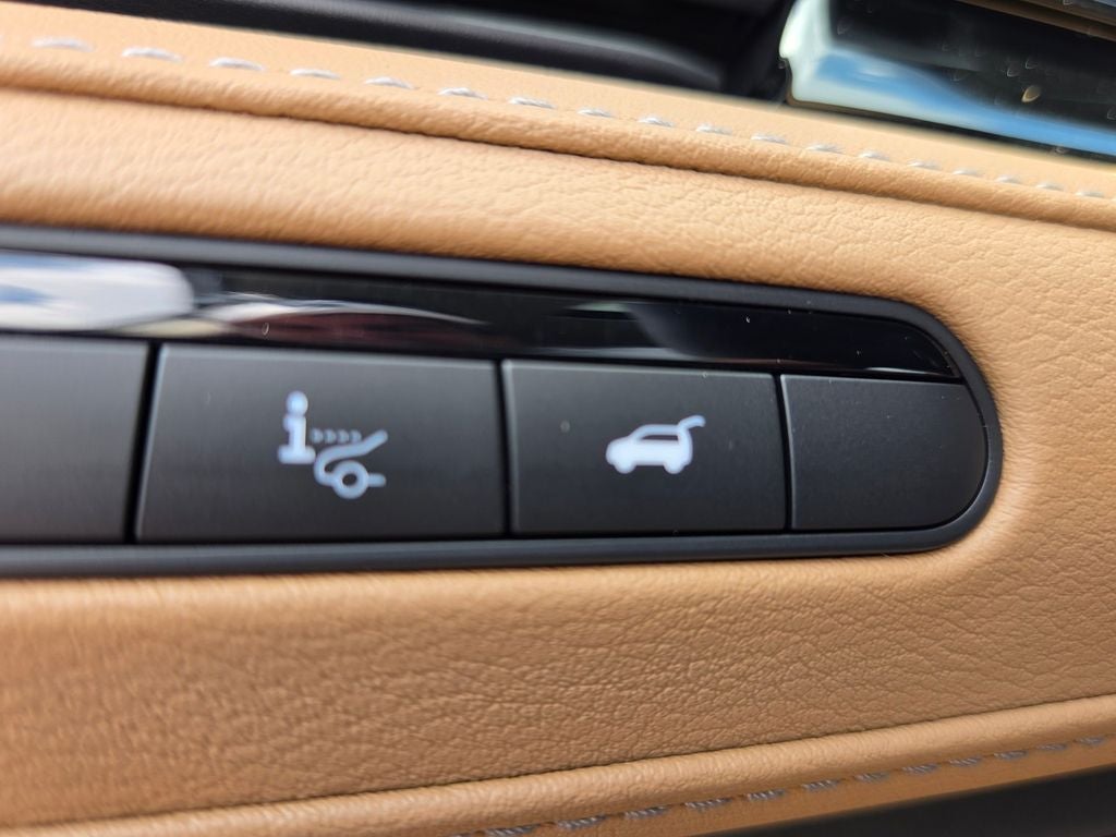 2027 INFINITI QX80 LUXE