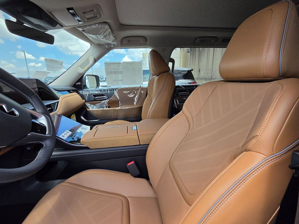 2027 INFINITI QX80 LUXE