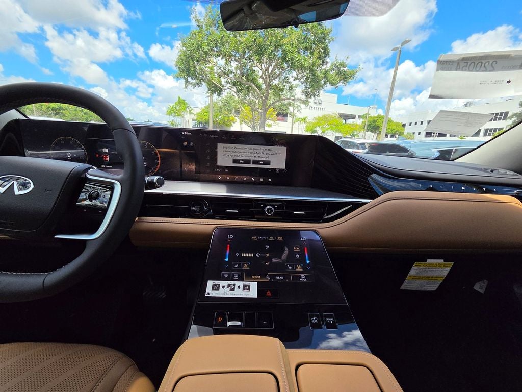 2027 INFINITI QX80 LUXE