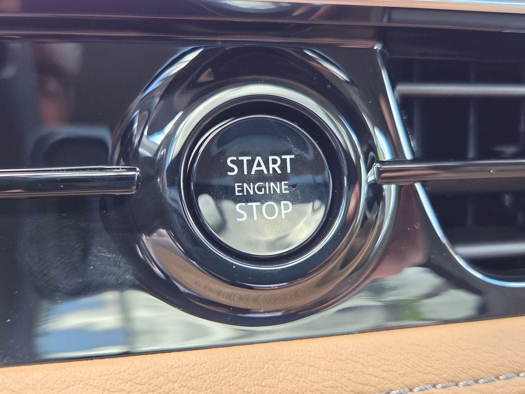 2027 INFINITI QX80 LUXE