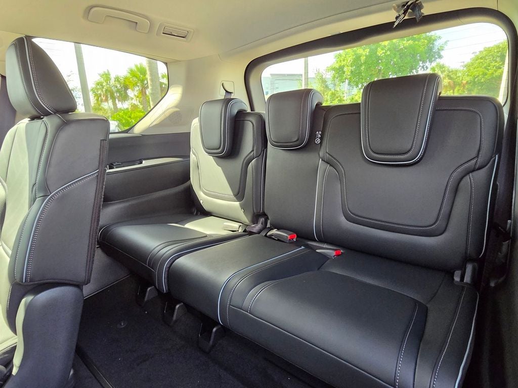 2027 INFINITI QX80 LUXE