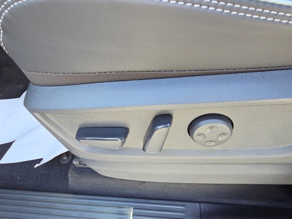 2027 INFINITI QX80 LUXE