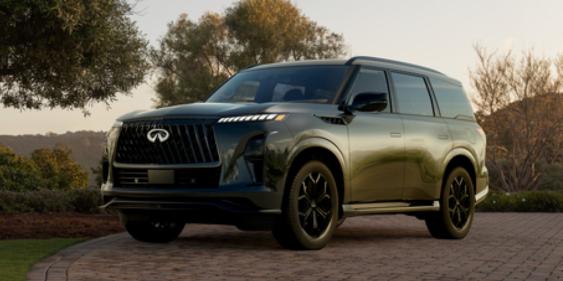 NEW 2026 INFINITI QX80 LUXE